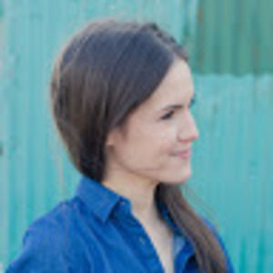 Meet your Posher, Hilary